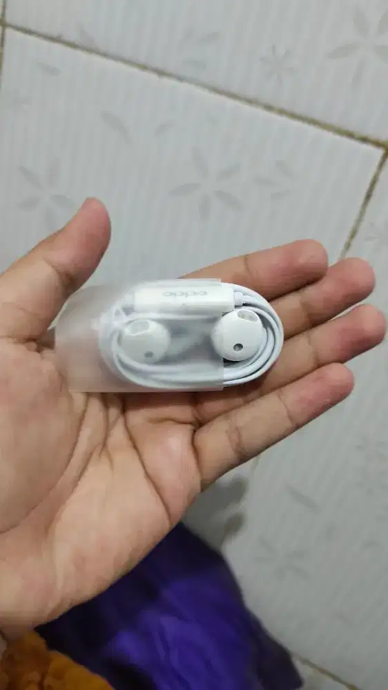 Headset original bawaan Oppo reno 6