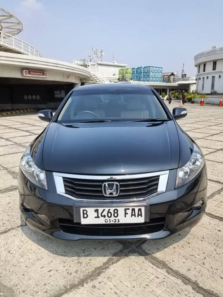 Honda Accord VTIL Automatic 2010 Kilometer Rendah Murah