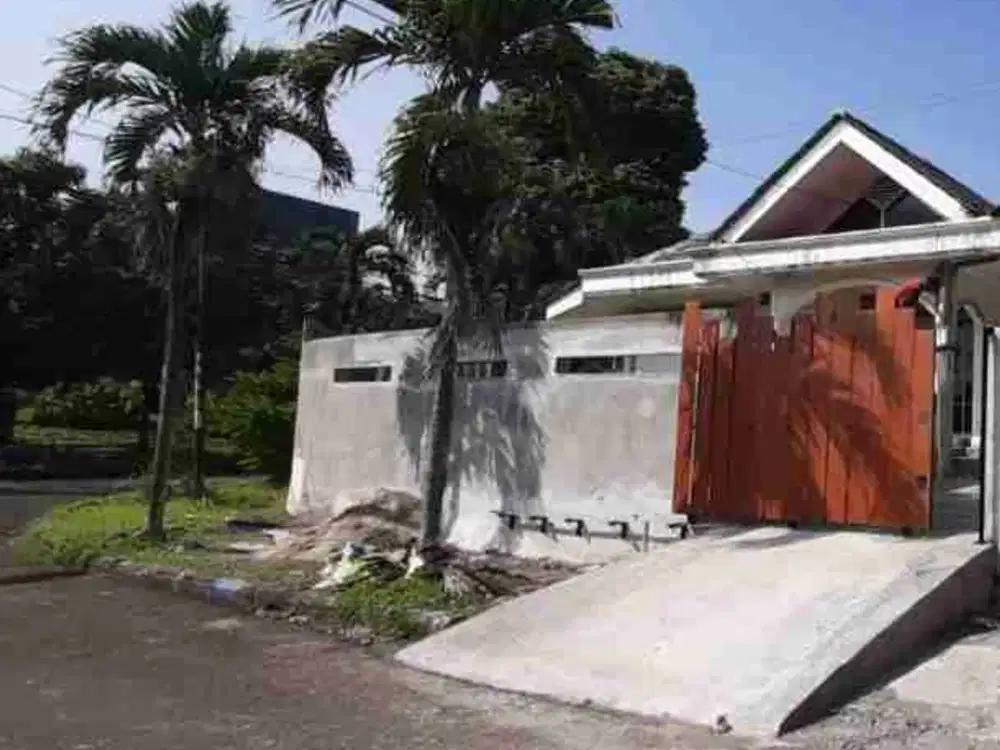 Disewakan Rumah Hoek Depan Taman di Griya Loka Bsd