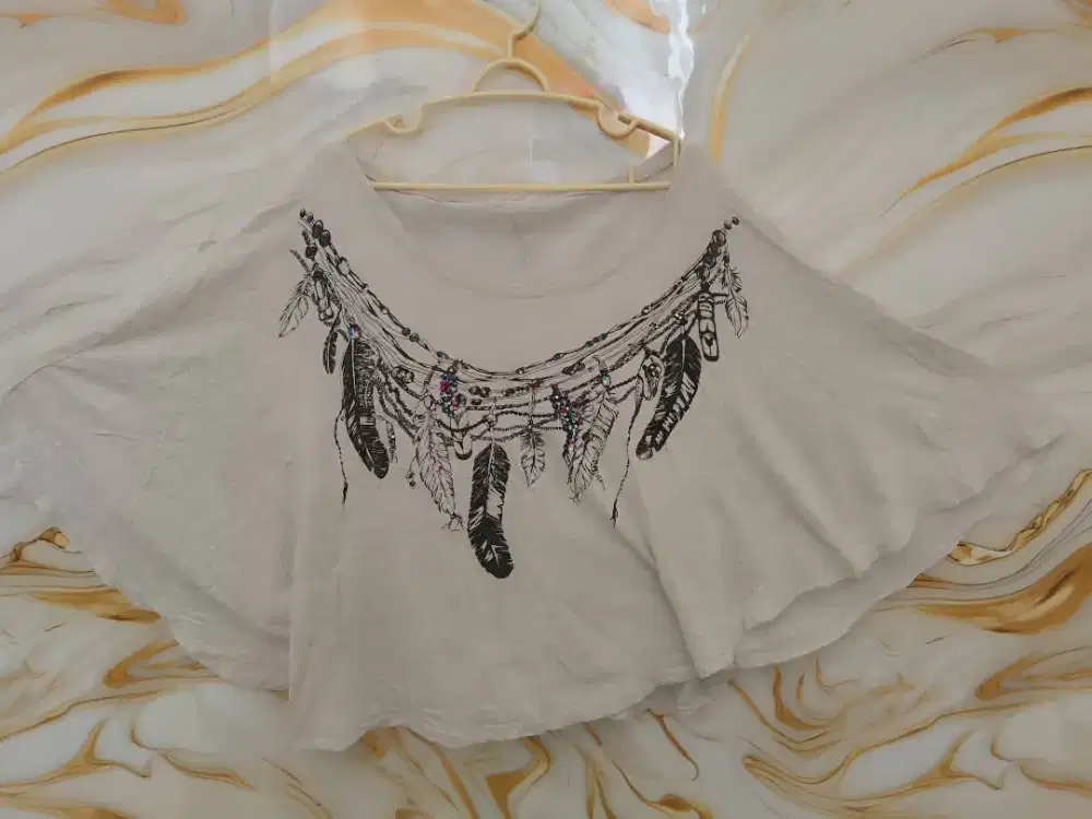 Atasan model batwing/loose crop top