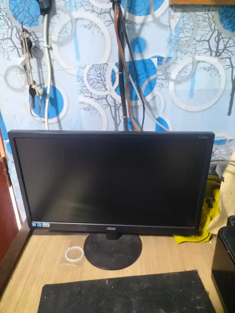 Tv LED 16 inch + komputer