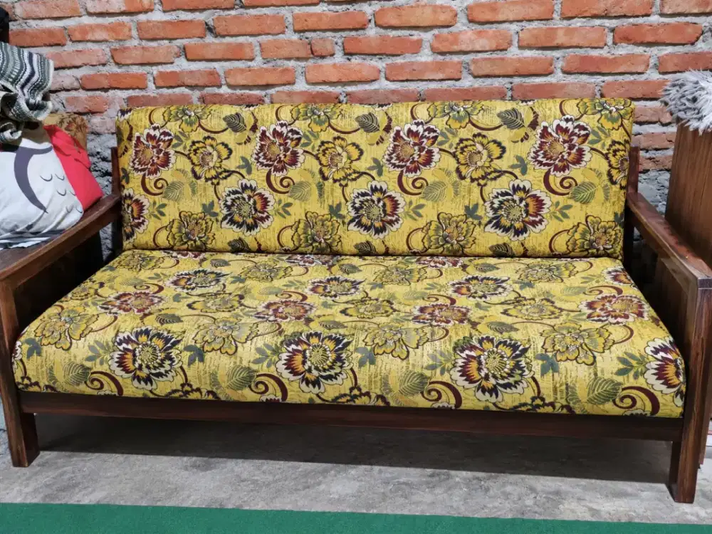 Kursi bekas 200K