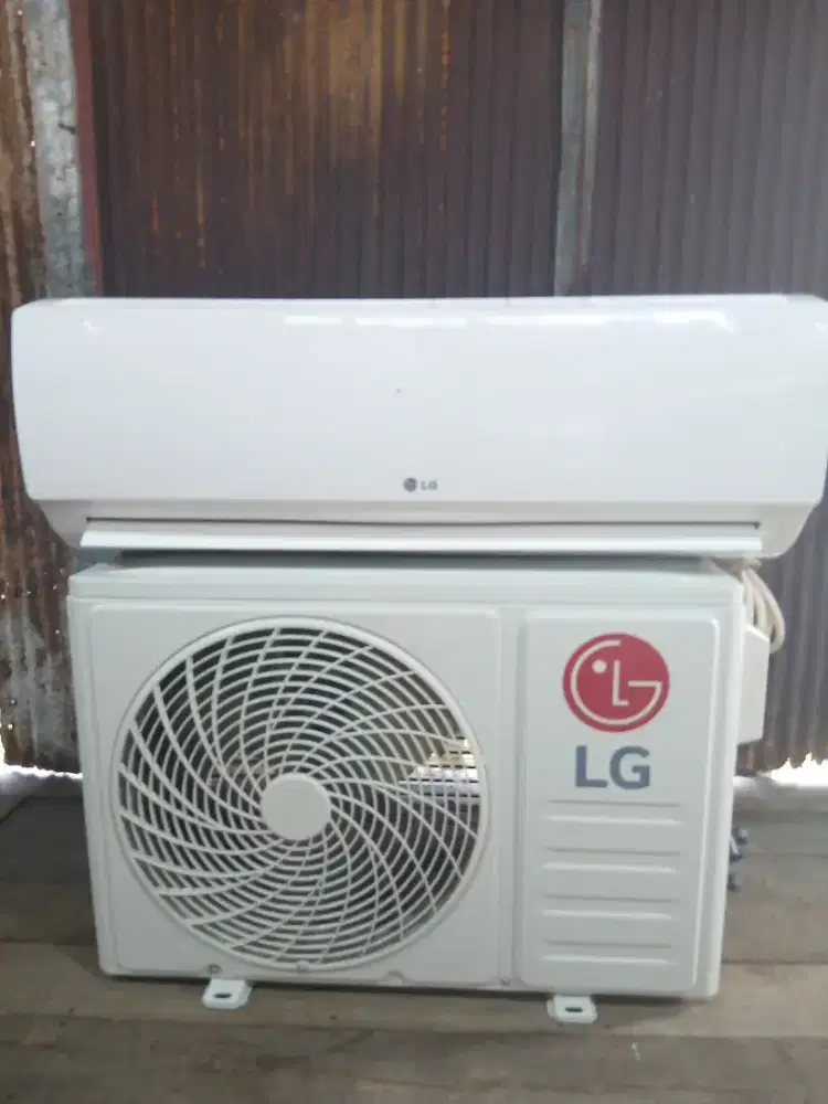 MENJUAL AC BEKAS 1/2 PK KOMPLIT