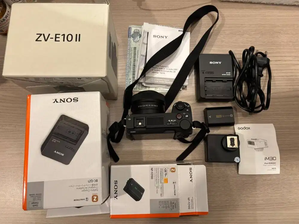 Sony ZV E10 Mark II + Kit16-50 mm Like New + BONUS