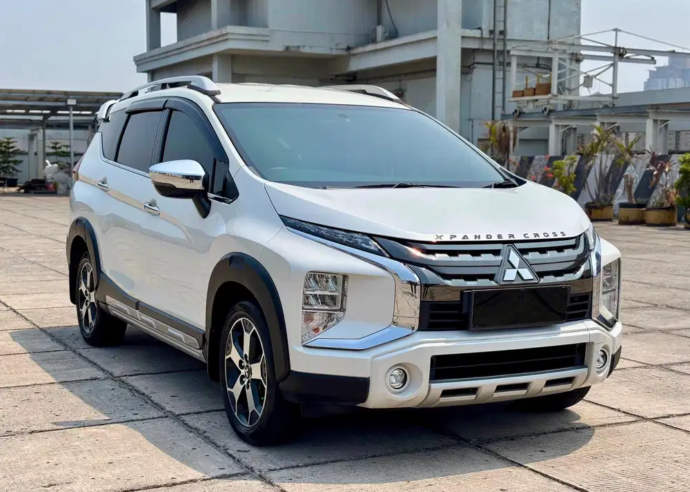 MITSUBISHI XPANDER CROSS PREMIUM PACKAGE AT 2020 PUTIH TT 2021