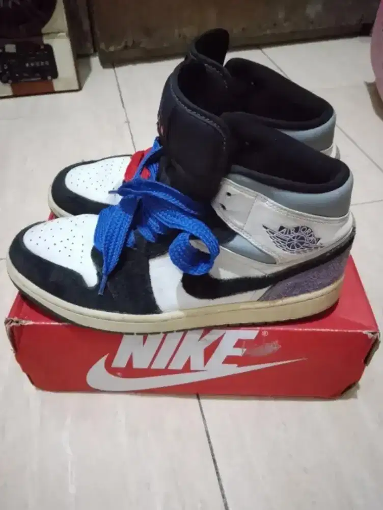 Nike Air Jordan 1 Mid SE Varsity Court Purple