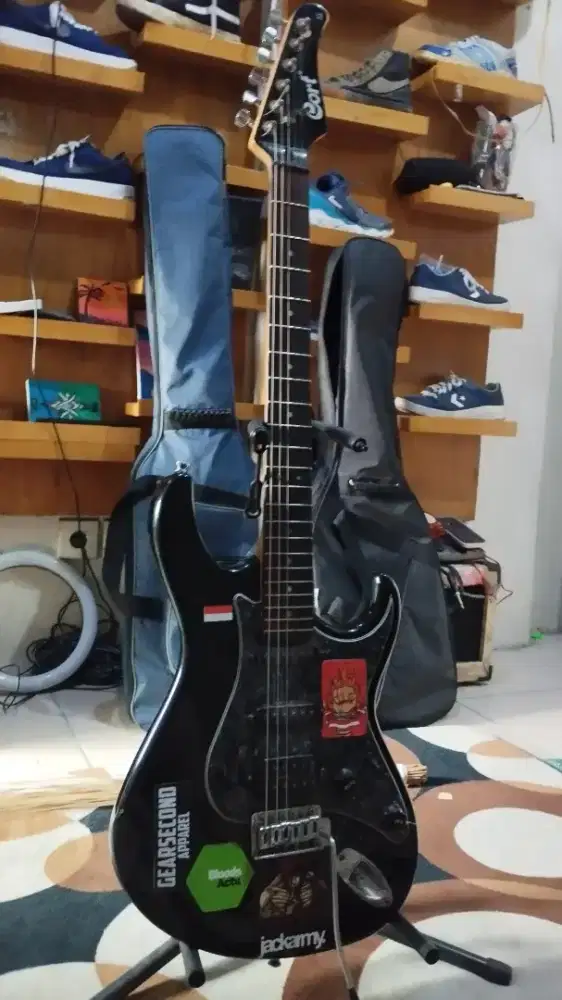 Guitar Listrik Cort  G110X Hitam