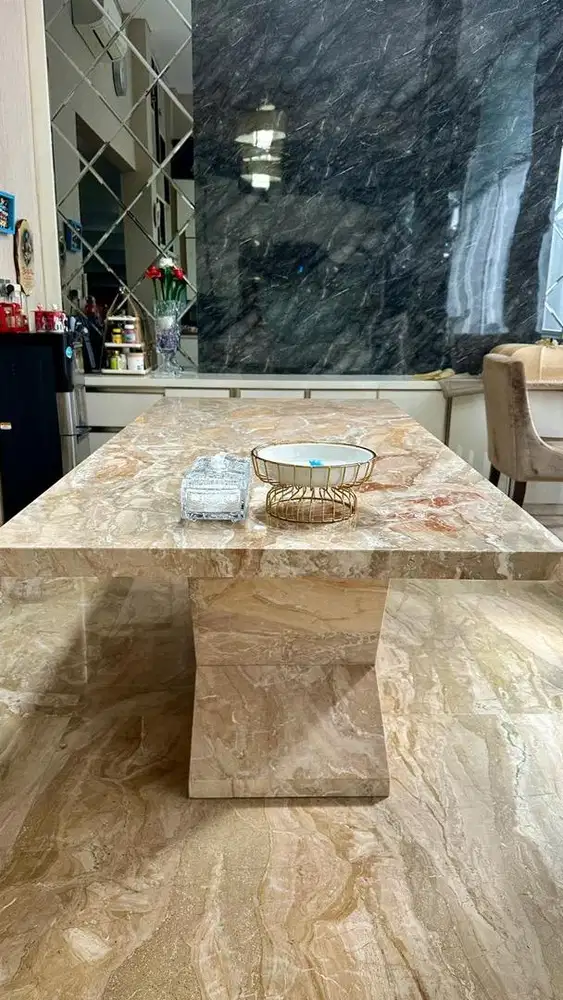 Dijual 1 set meja makan marmer asli kursi merk vinoti 6