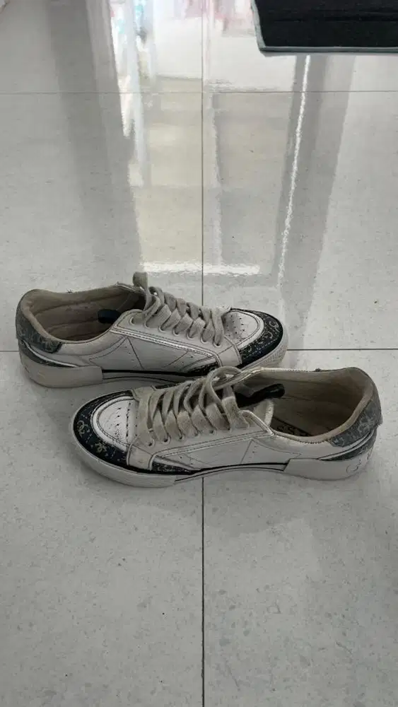 PRELOVED GUESS SHOES WOMAN