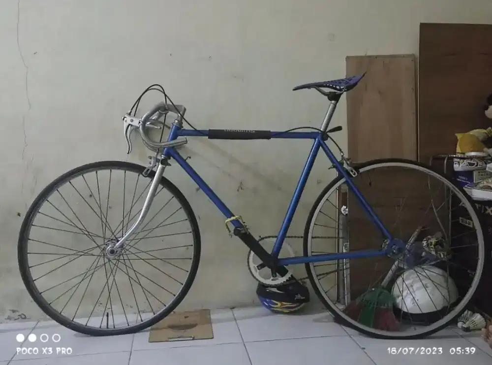 sepeda classic - fixie - balap
