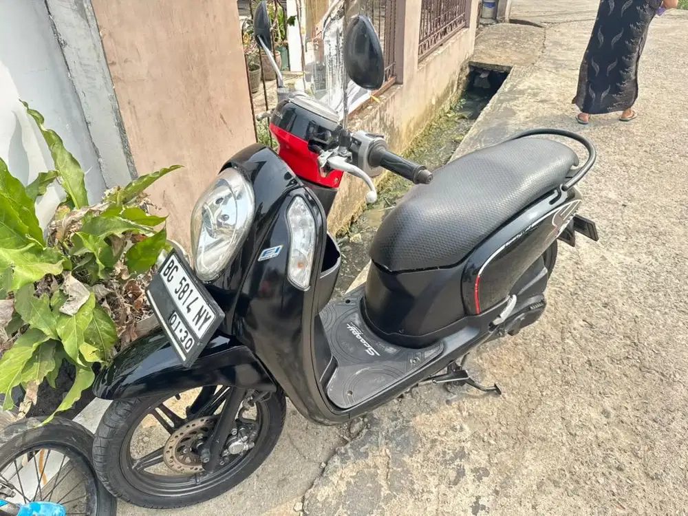 JUAL MOTOR HONDA SCOOPY FI INJEKSI TAHUN 2013