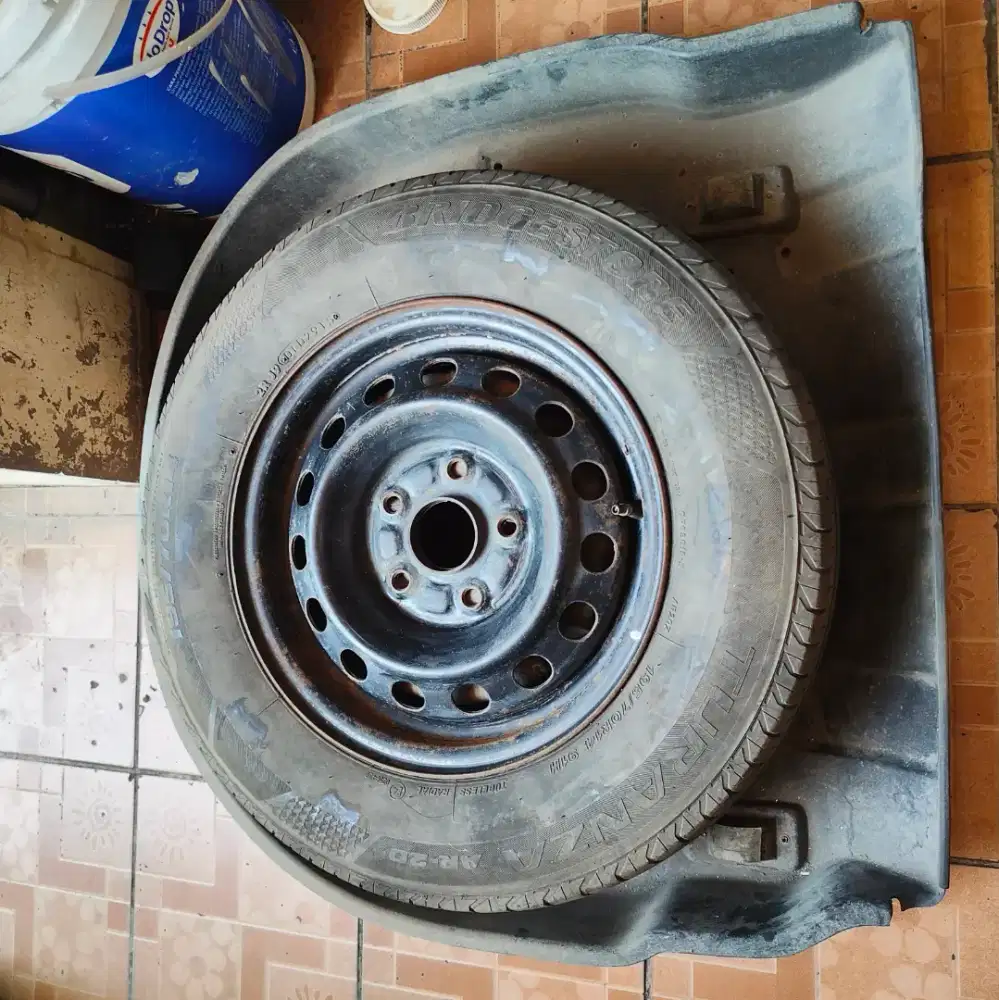 Velg Kaleng Ban serep set cover Innova tipe E 195/70R14
