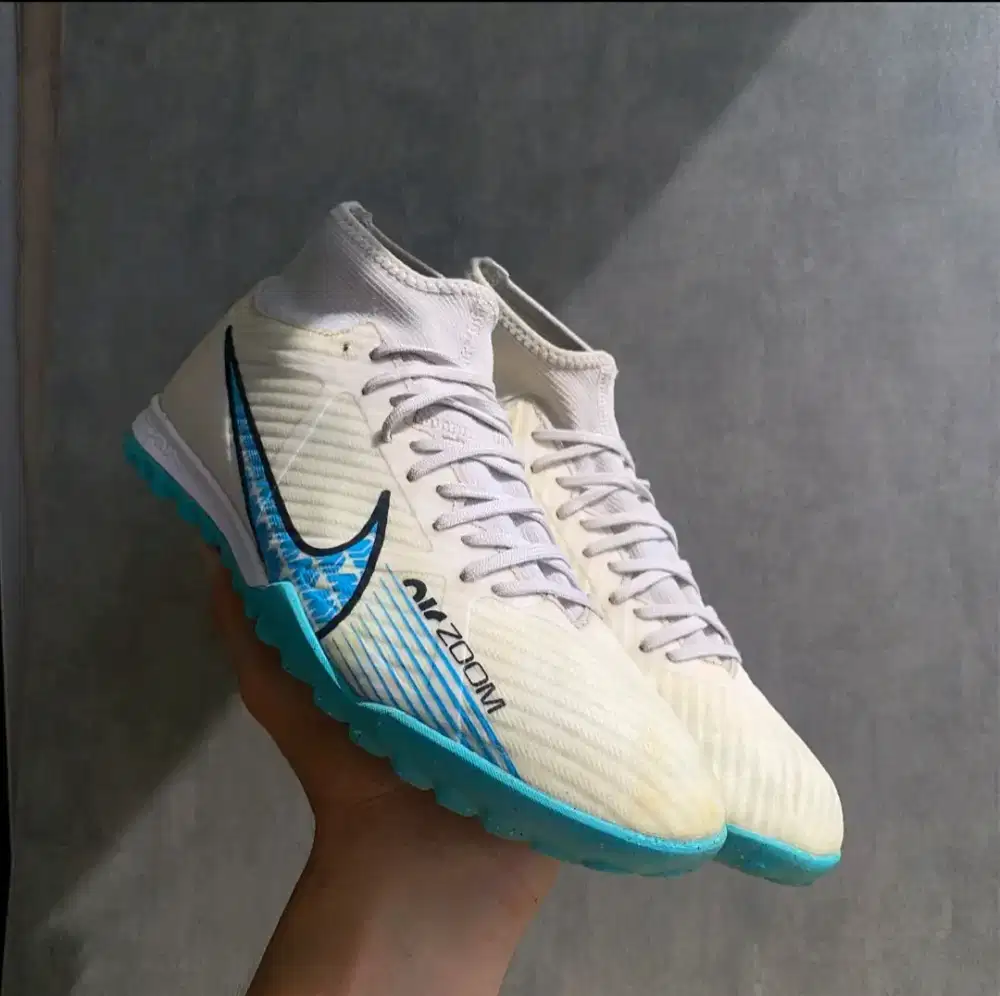 Sepatu futsal/mini soccer Nike Zoom Mercurial Superfly 9 Academy TF