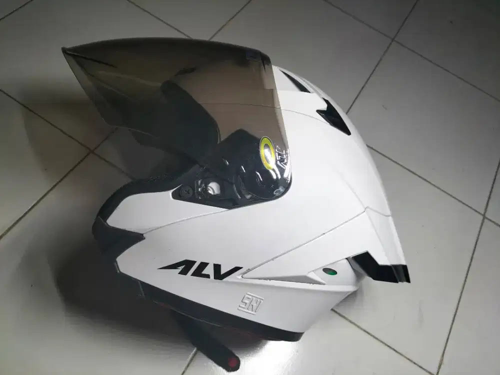 ALV ULTRON PRO PUTIH