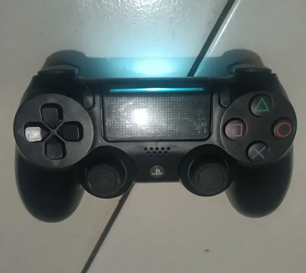 Stik PS 4 original mesin Sony CUH ZCT2E versi 2 dual shock.