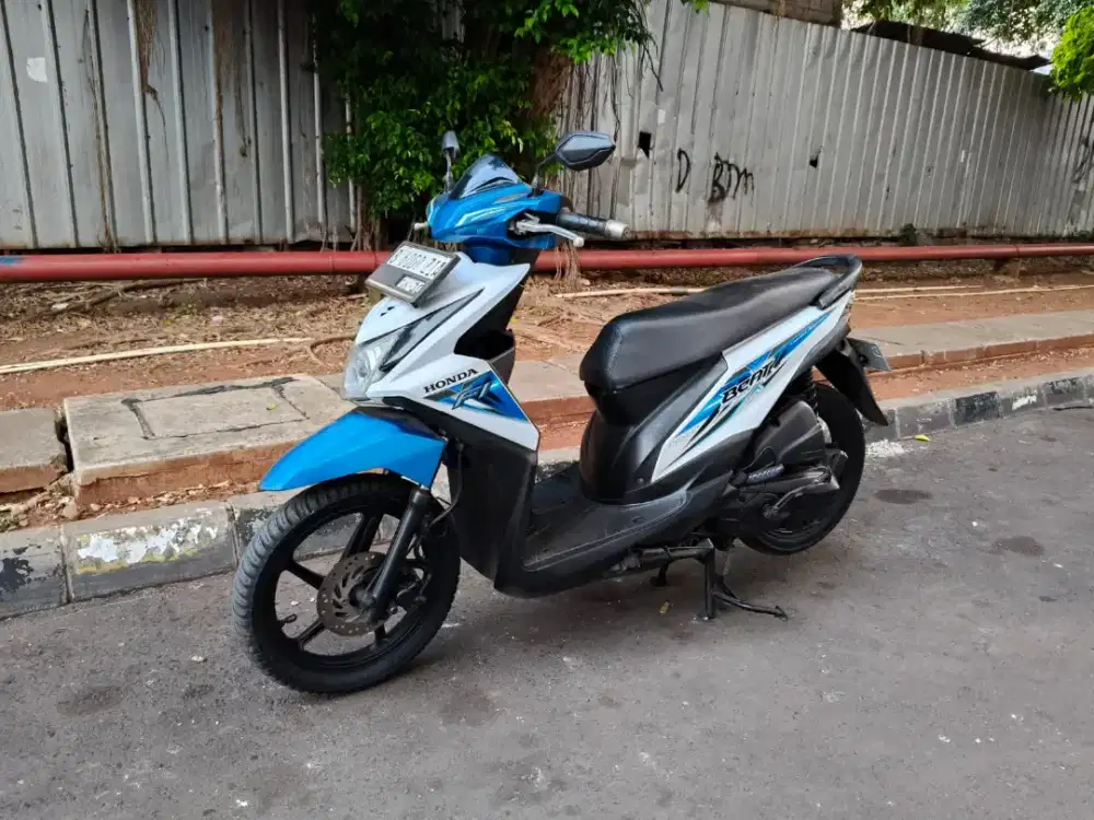Honda Beat 110cc PGM-FI Tahun 2015