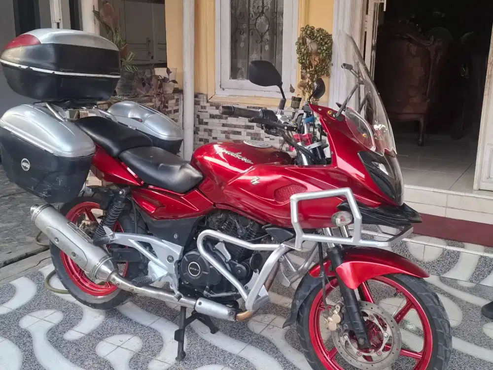 Bajaj Pulsar P220