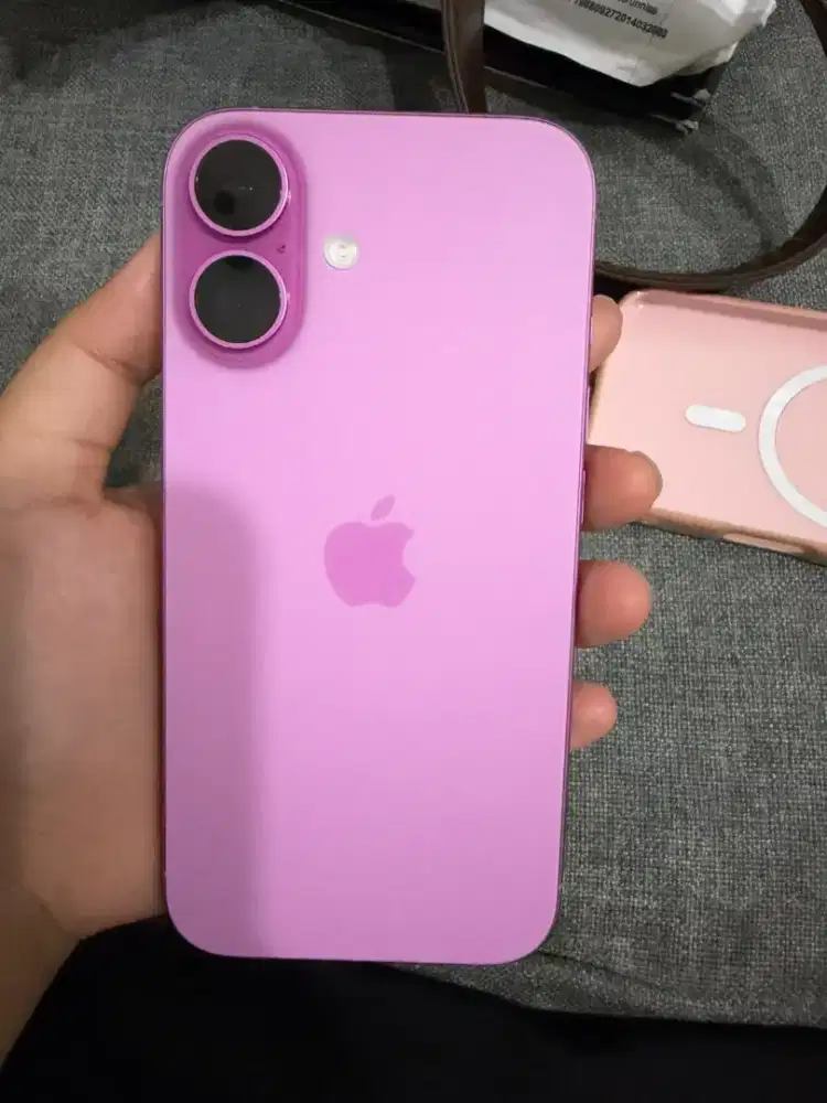 Iphone 16 basic Pink 128 gb garansi Blibli resmi