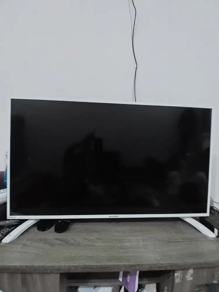 Tv sharp led aquos 42 inc