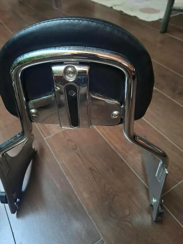 Sandaran jok motor harley