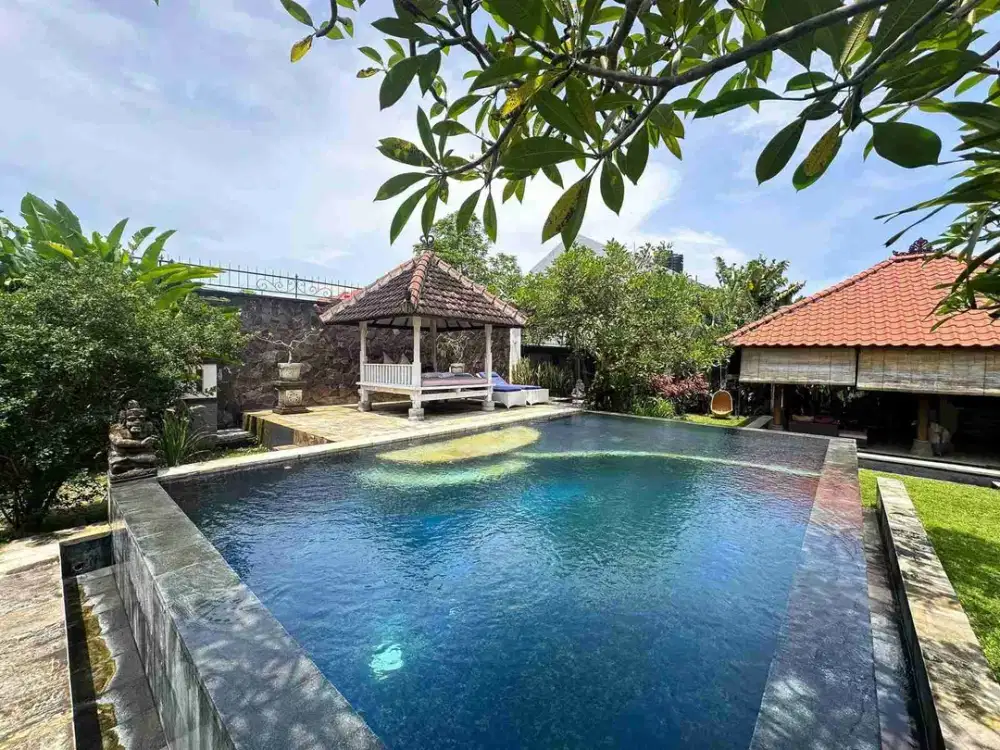 Villa kayu tulang selatan Canggu