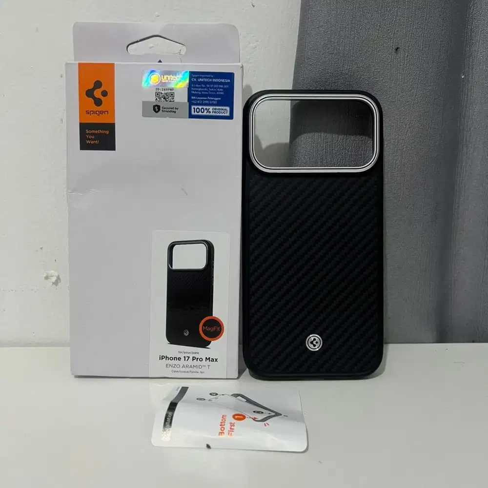 Spigen enzo case iphone 17/18 pro max second original