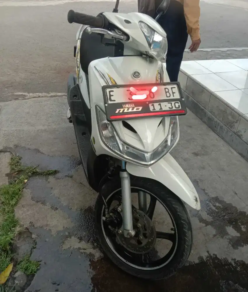 MIO Smile 2010 Putih