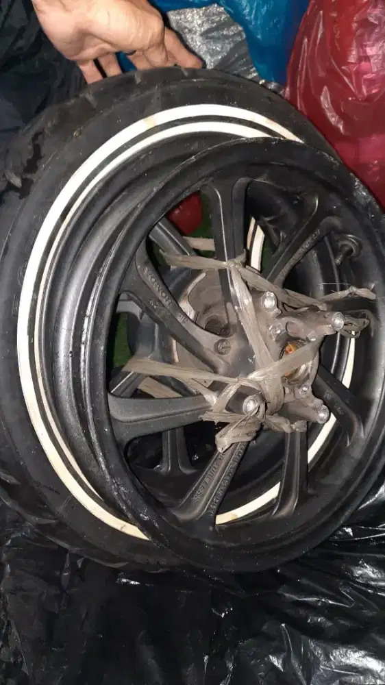 Velg pcx 150 abs K97 600 rb nego