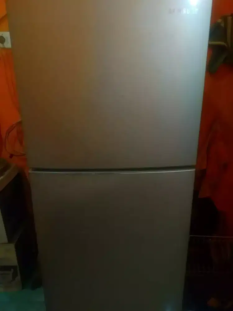 kulkas 2 pintu Second