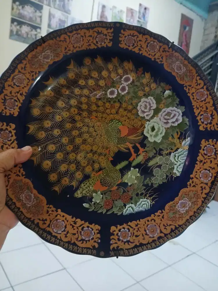 Piring hias Vintage Japan

Motif Burung Merak, biru dongker