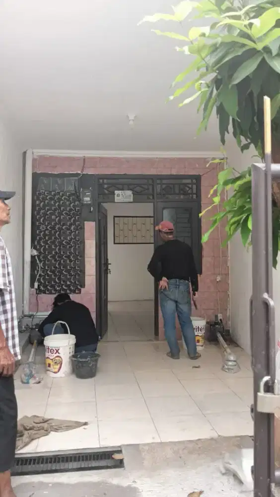 Rumah kantong semar disewakan dikontrakkan di Kalisari Pasar Rebo