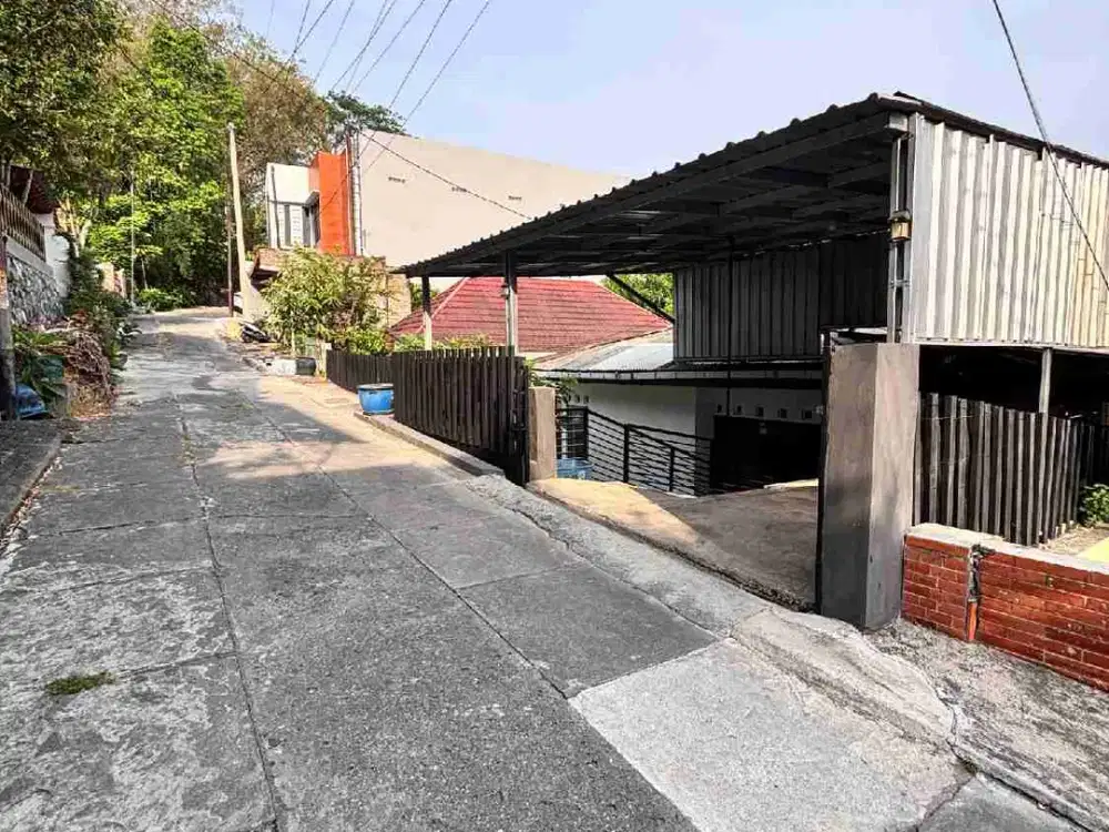 DIBAWAH PASAR Rumah Dewi Sartika, Sukorejo, Gunungpati dekat Kreteg Wesi, 180 m dr Jalan Raya
