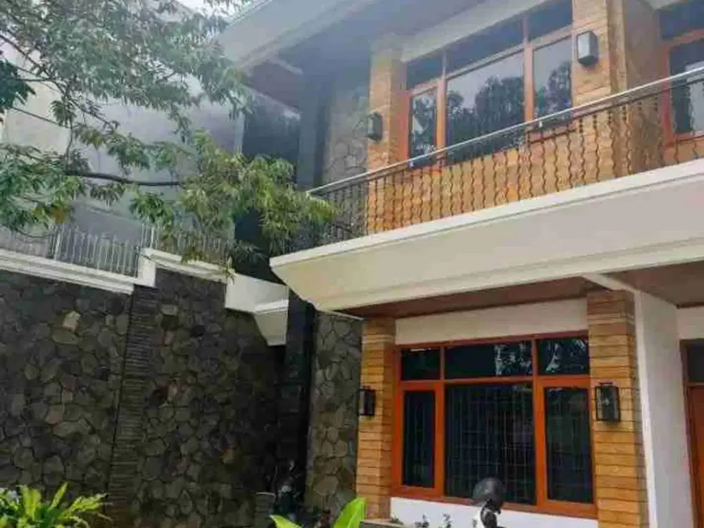 Rumah Mewah LB 825 Siap Huni di Komplek Holis Caringin Bandung harga 5,5 Milyar