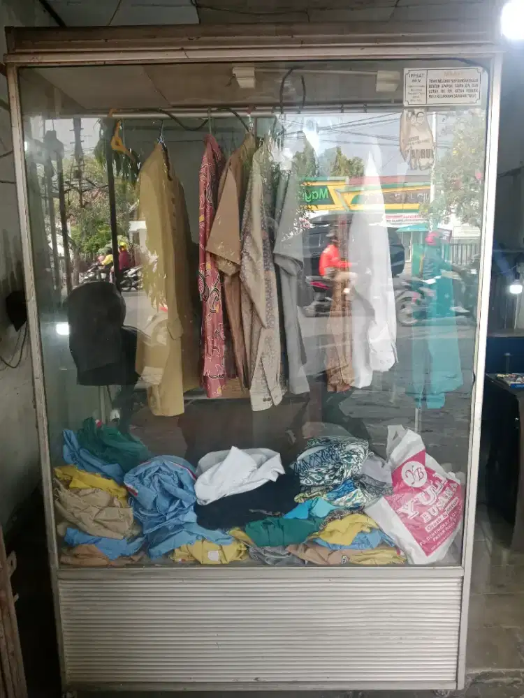 Jual etalase baju