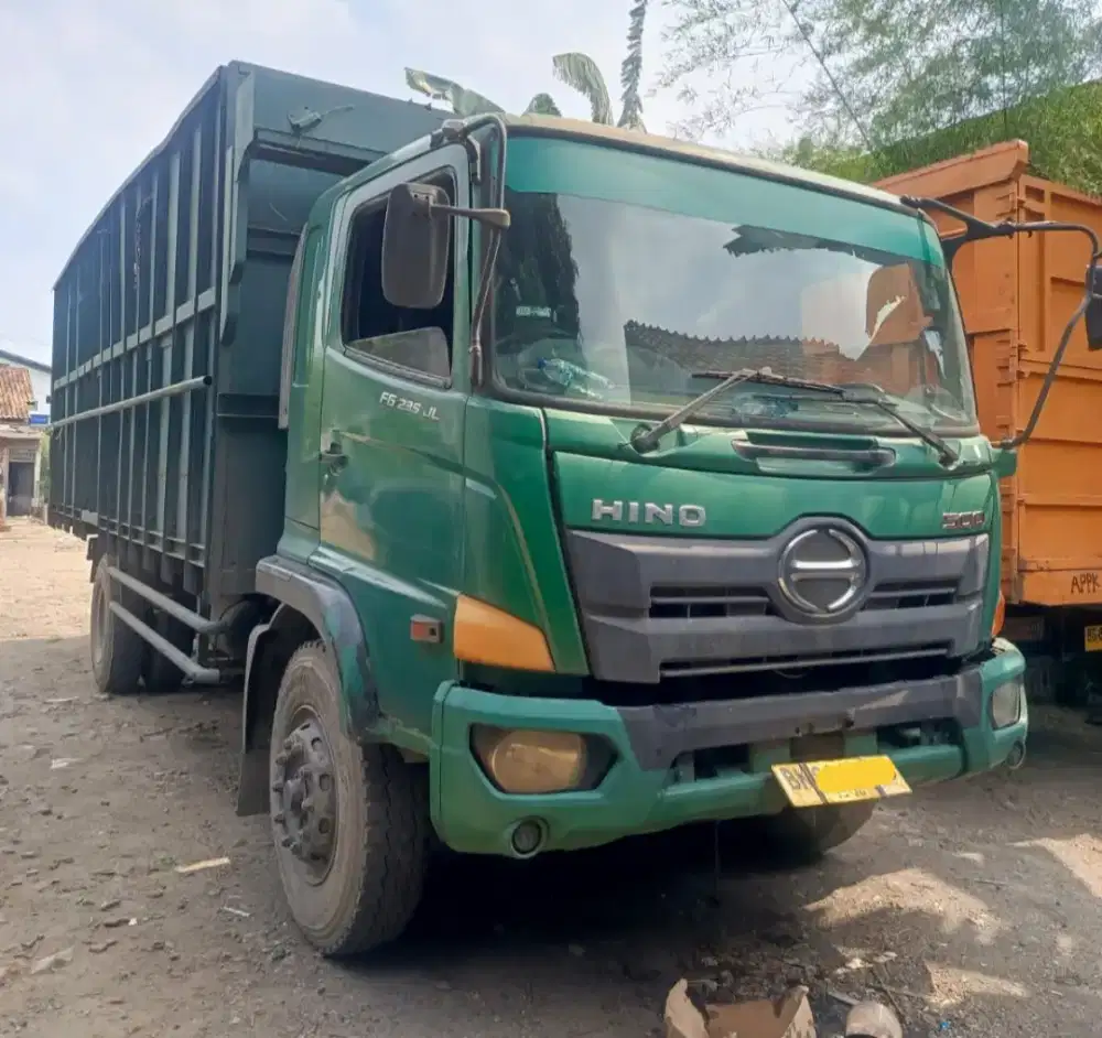 HINO JEMBER ENGKEL FG 235 JL 2015