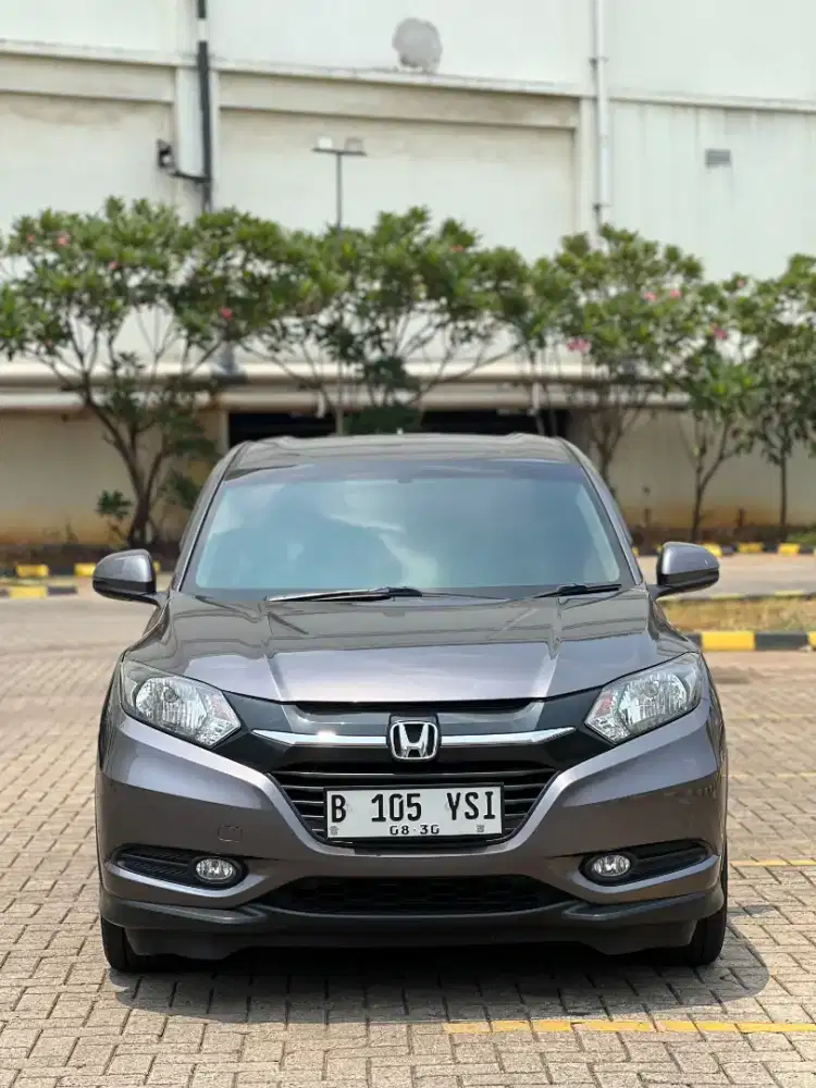 Honda HRV E Matic 2015 Abu-Abu
