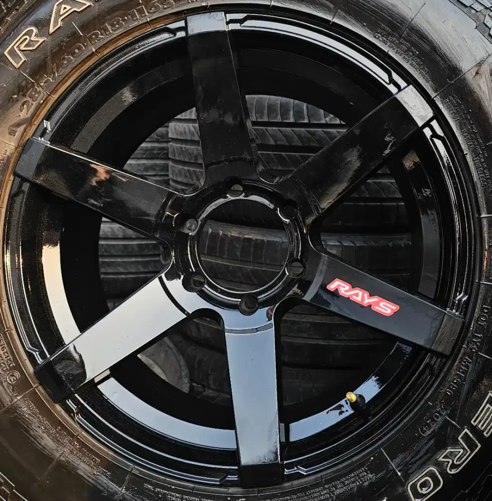 Dijual Velg Rays TE37 R18 PCD6x139.7 Lebar 9.5 ET 25. 4pcs velg only