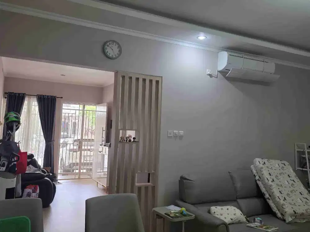 Rumah dijual di cluster Adara Kota Harapan Indah Bekasi