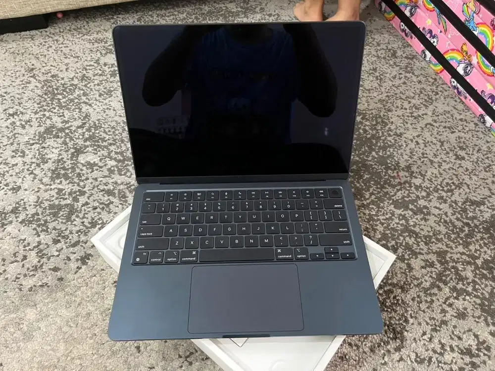 Macbook Air M2 16/256gb