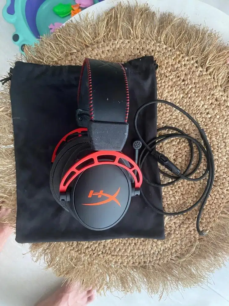DIJUAL HEADSET GAMING HYPERX PRELOVED