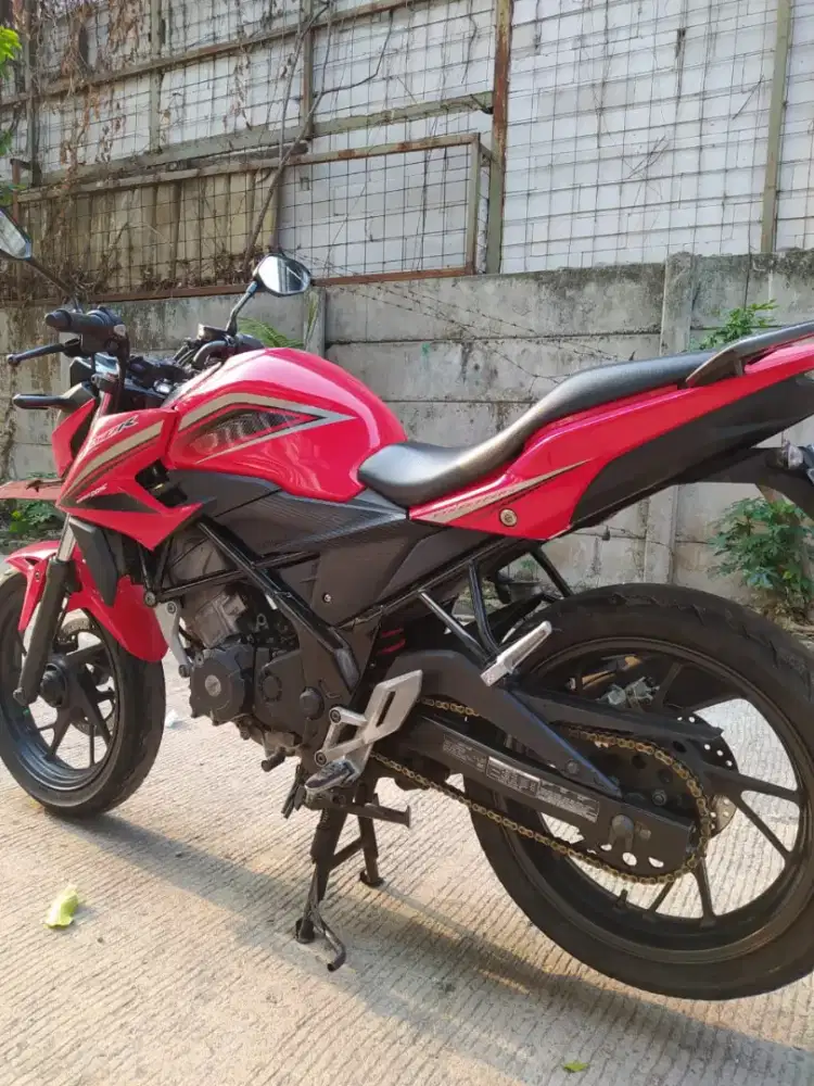 Jual Motor Honda CB 150R Th 2016