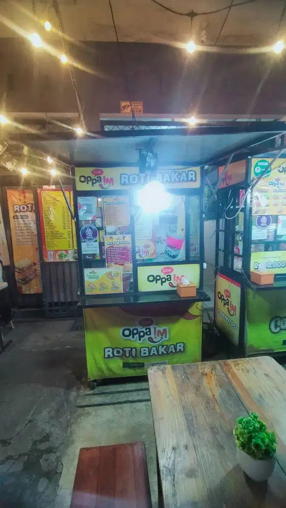 DIJUAL CEPAT GEROBAK JUALAN, STIKER BISA DICOPOT!!