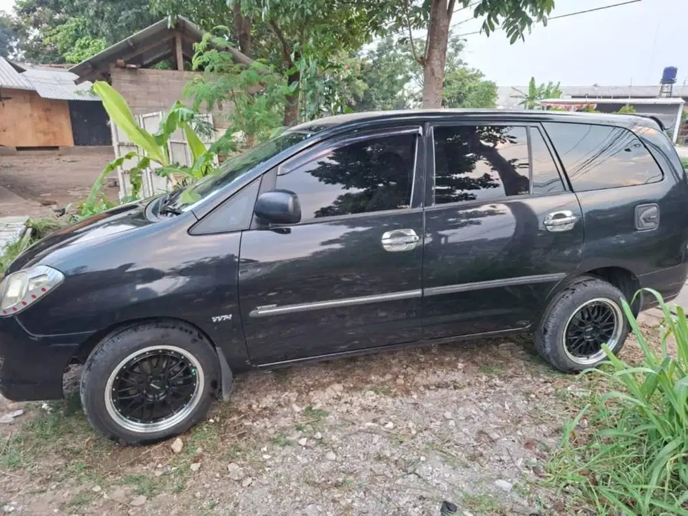 jual mobil kijang inova