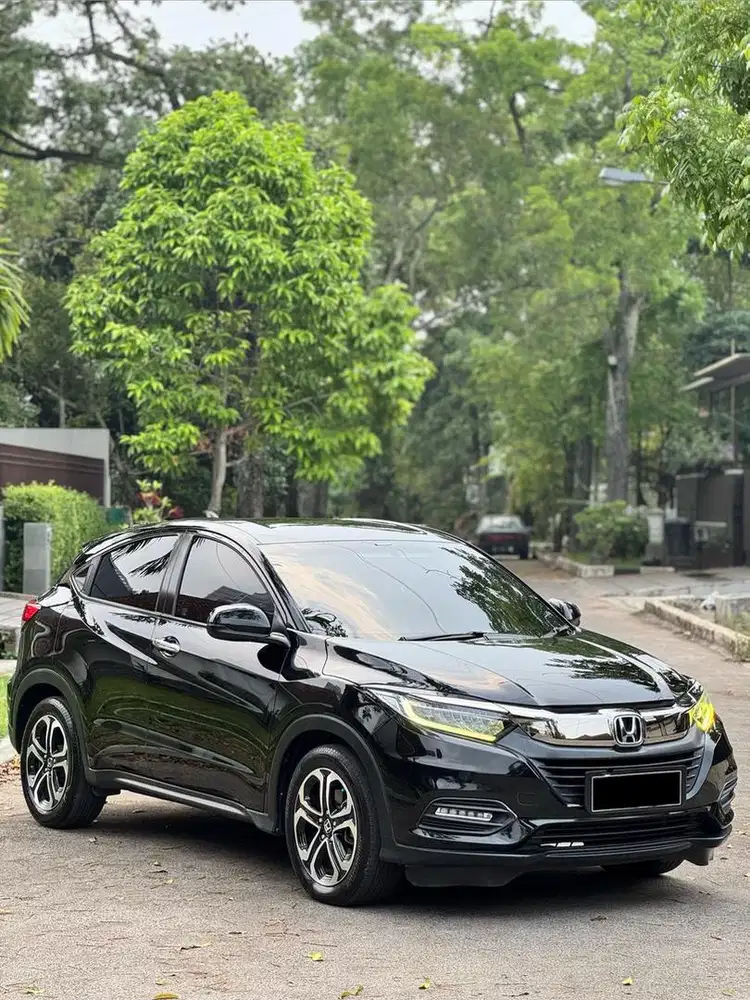 Honda HR-V SE Matic Hitam 2018 Low Kilometer Mulus Istimewa - Facelift