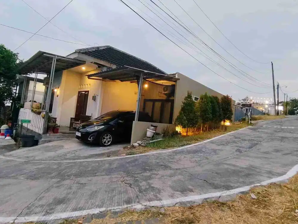 Rumah di Graha Tamansari diapit Citra Grand dan Pandanaran Hill