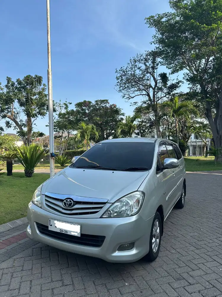 Toyota Innova G Diesel Matic 2011