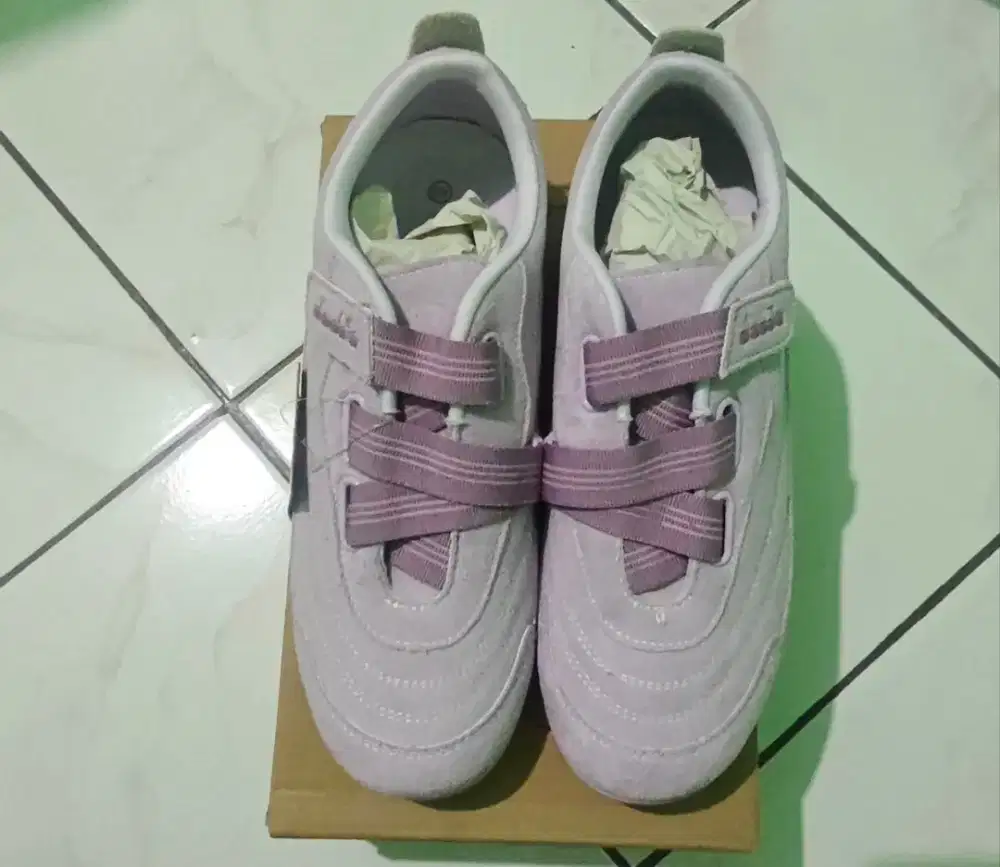 Sepatu Diadora New