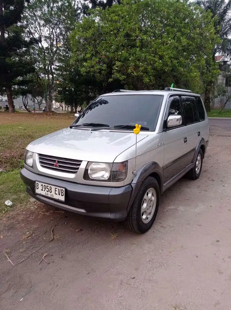Mitsubishi Kuda 2000 Bensin