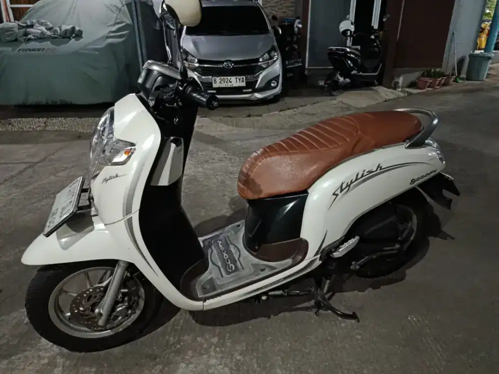 Honda Scoopy 2020 Stylish