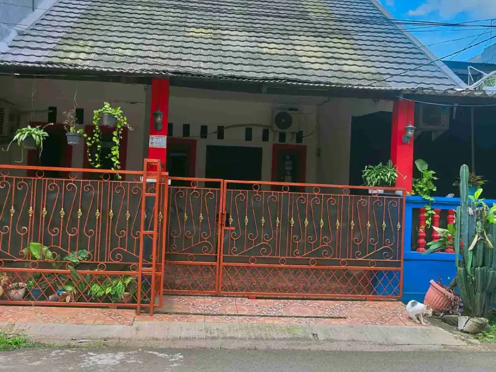 Rumah 1,5lantai dengan 5Kamar Tidur diPondok Kelapa Jakarta Timur